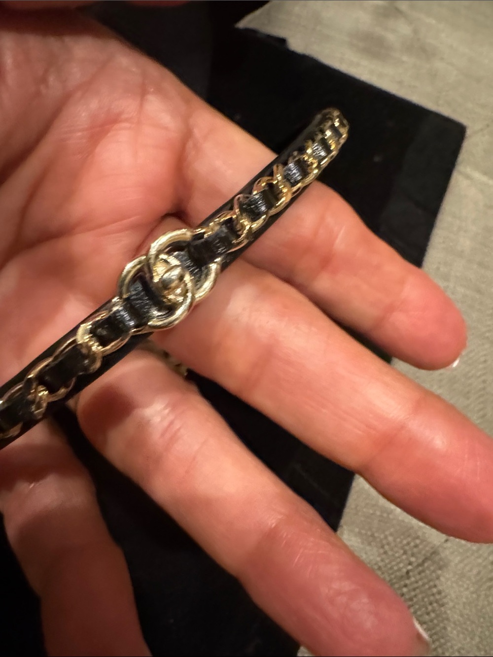Elegant Black & Gold Chain Leather CC Headband - Picture 2 of 7